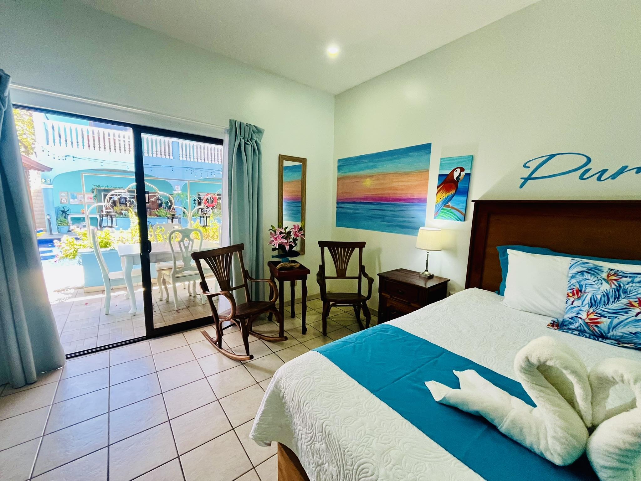 #1 – Poolside King Retreat 2