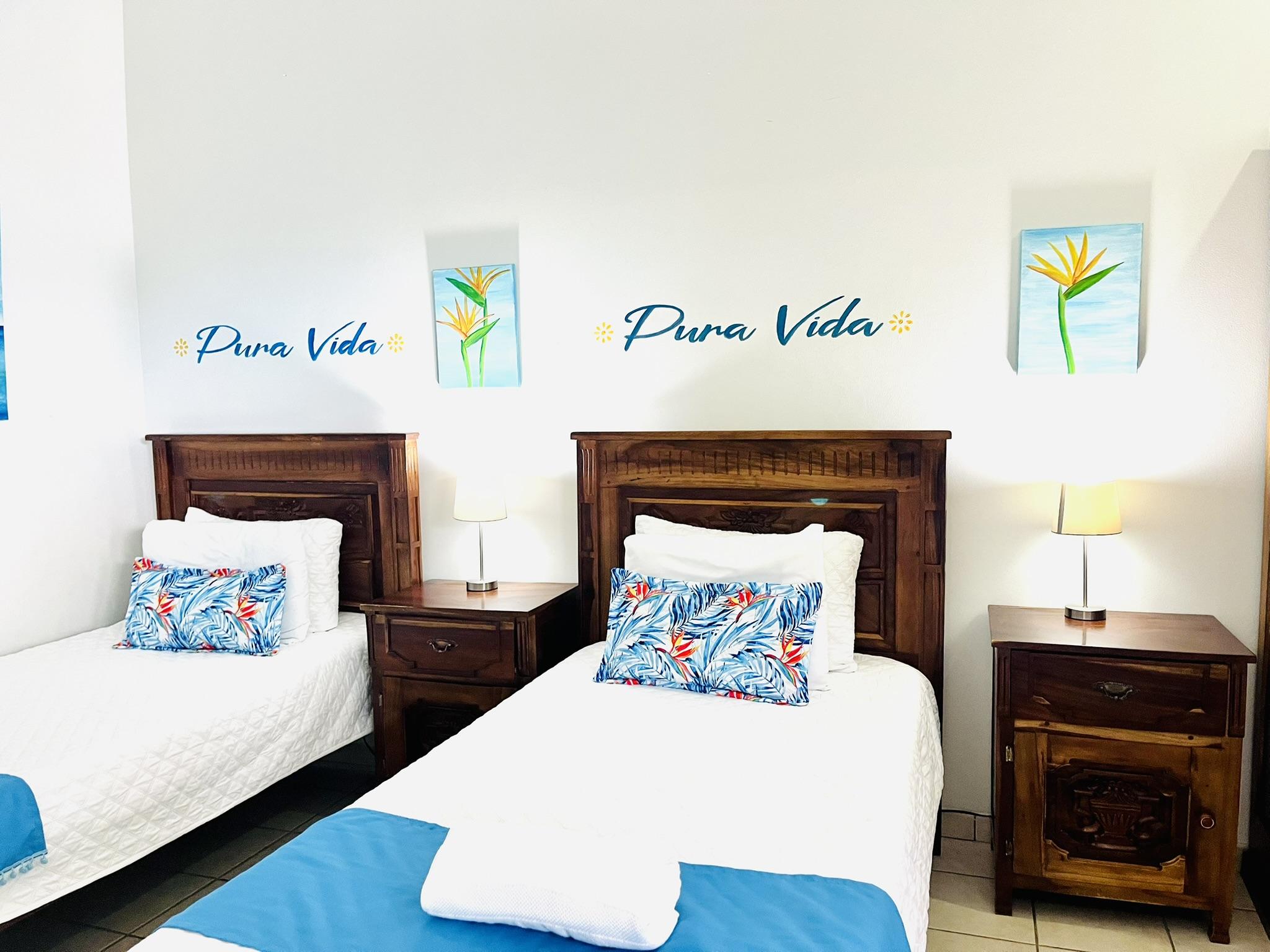 #9 – Poolside Twin Retreat – Accessible