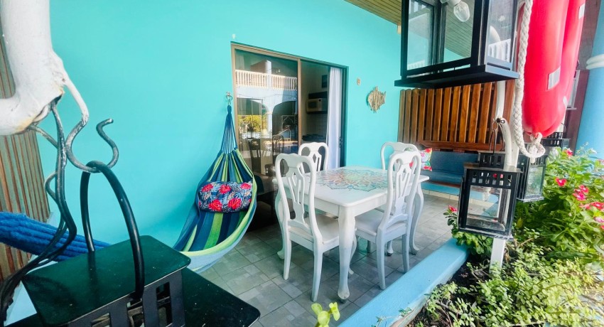 #11 - Poolside Triple Twin Room