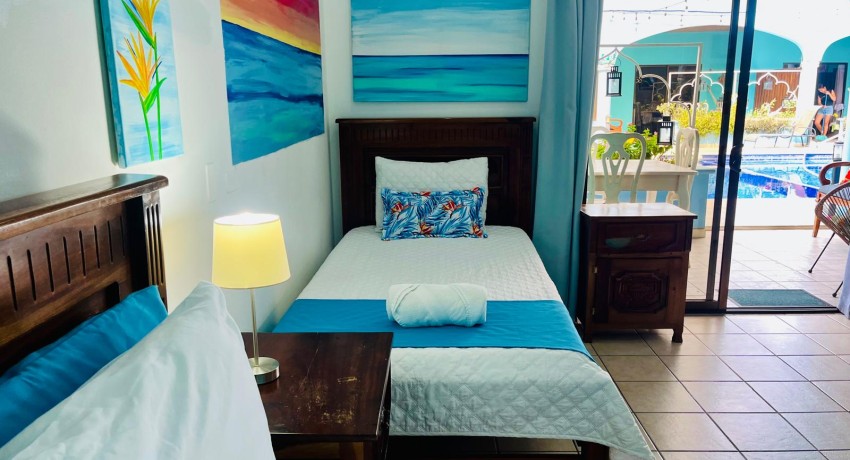 #02 - Poolside Family Room