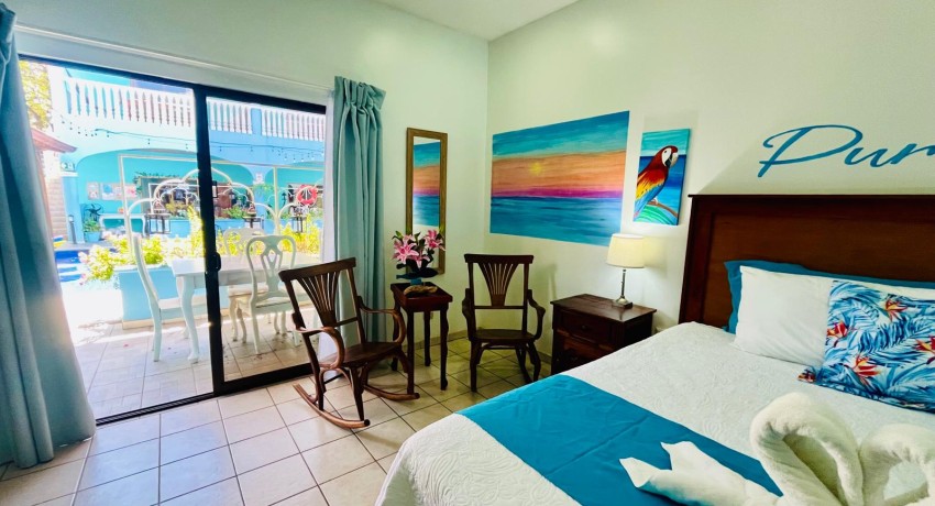 #1 – Poolside King Room