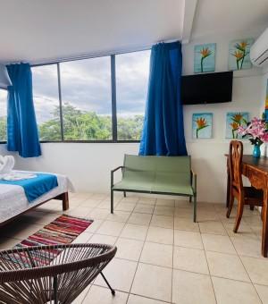 Rooms & Suites 8