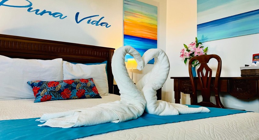 #04 - 1 Matrimonial & 1 Twin Bed (Accessible Room)