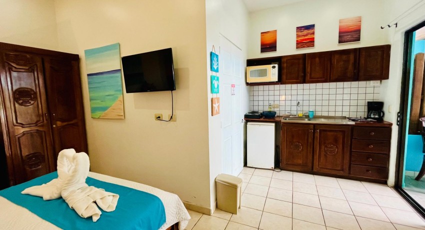 #04 - 1 Matrimonial & 1 Twin Bed (Accessible Room)